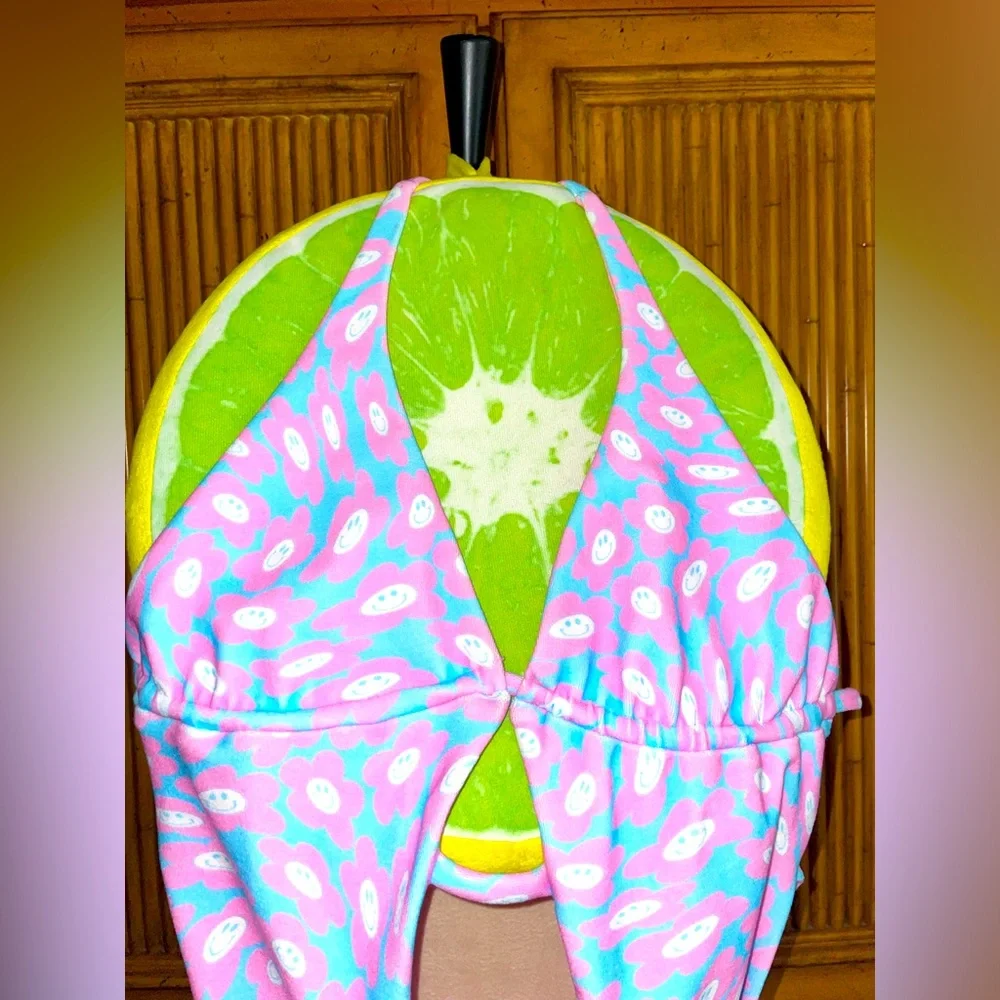 Frankie’s Bikinis Sz Med NWT Paris Terry Halter One-Piece Daisy Dream
